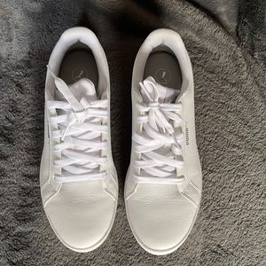 PUMA Women’s White Leather Sneakers Size 8.5 (Like New)